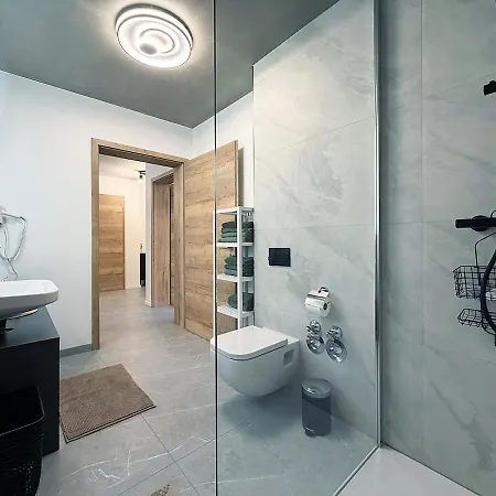 Carl Apartment