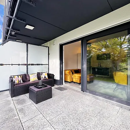 Carl Apartment